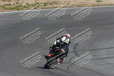 media/Apr-20-2025-AHRMA (Sun) [[393a79c373]]/Race/Group 12/Turn 4b/